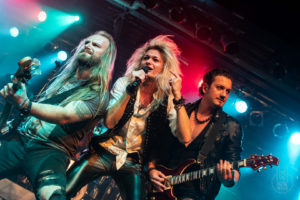 Metalinside.ch - Kissin' Dynamite - Backstage München 2019 - Foto Nicky