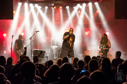 Metalinside.ch - Sepultura - Schüür Luzern 2015 - Foto Röschu